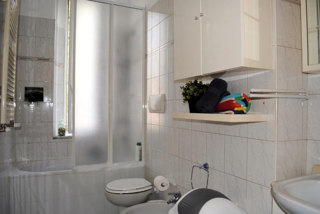 Kúpeľňa v ubytovaní BNBOOK - BORROMEO 1