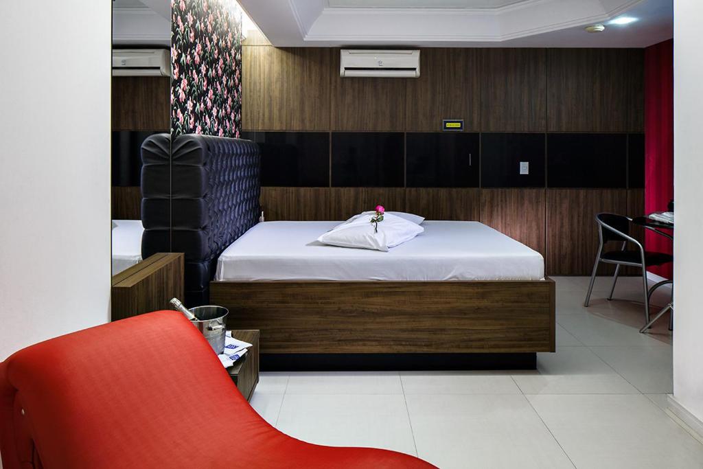  Motel 2001 (Adults Only)