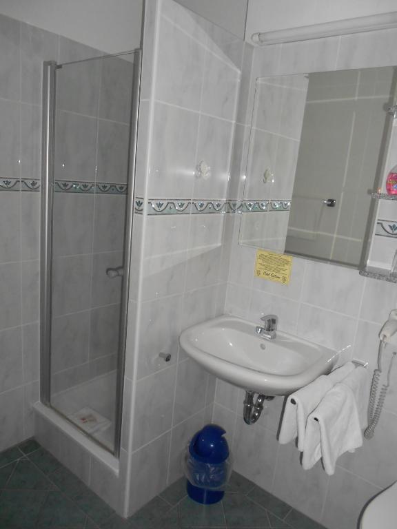 Koupelna v ubytování Hotel Fortuna