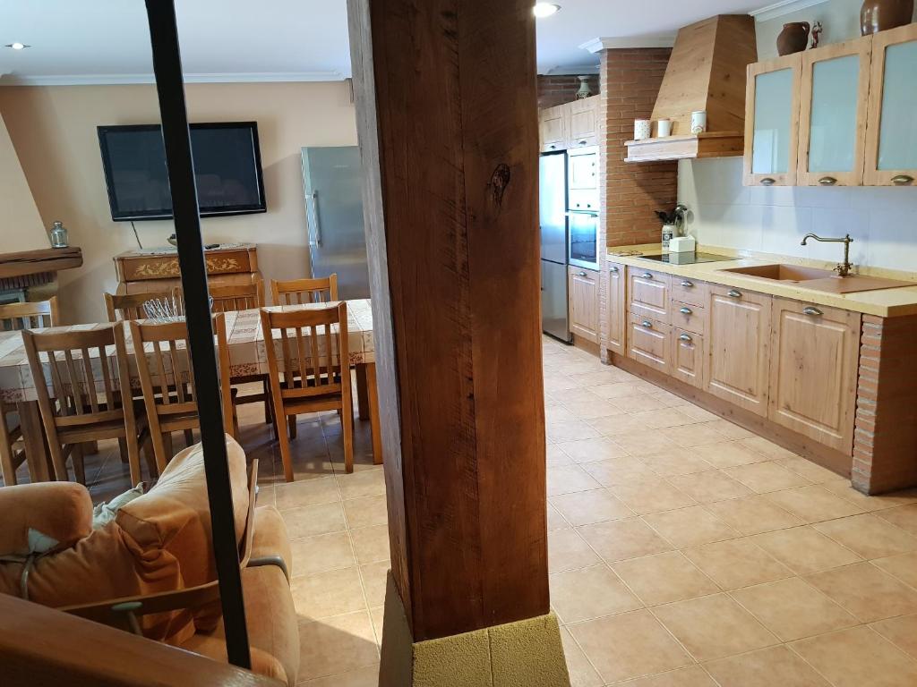 Kuchyň nebo kuchyňský kout v ubytování Casa Rural Eguzkilore