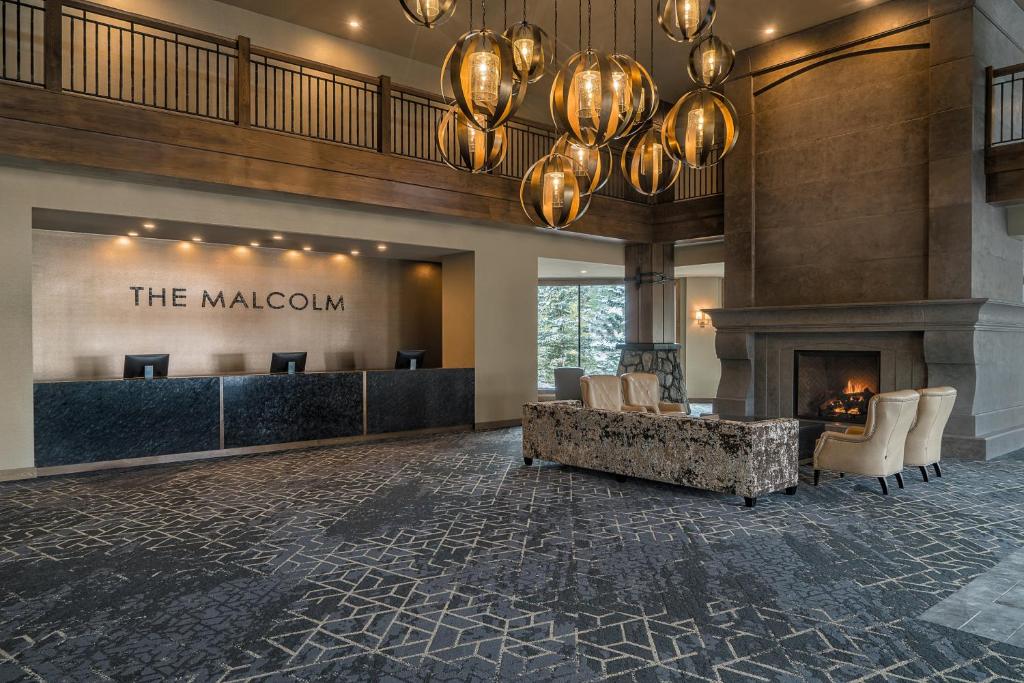 Posezení v ubytování The Malcolm Hotel