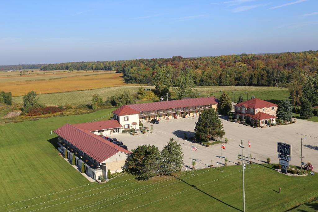 an overhead view of a large building with a parking lot at Country Inn Listowel in Listowel