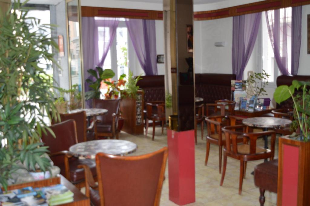 Gallery image of Hôtel Myosotis in Lourdes