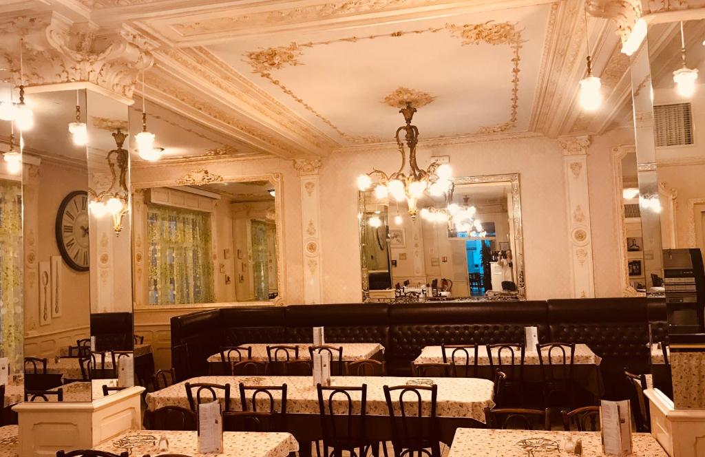 Posezení v ubytování Hôtel Myosotis