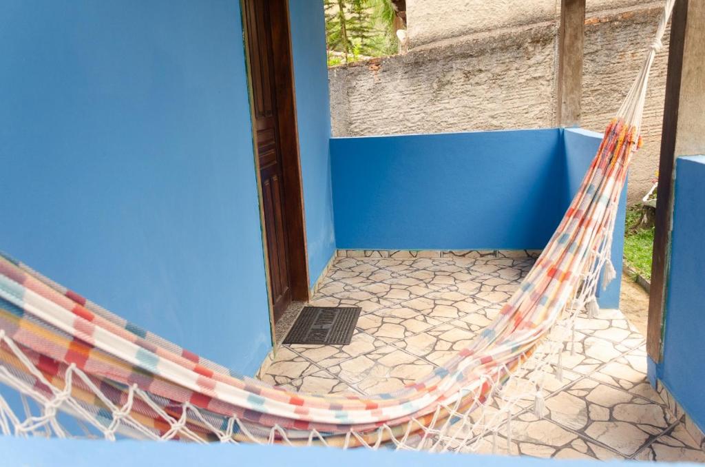  Chalé saí azul
