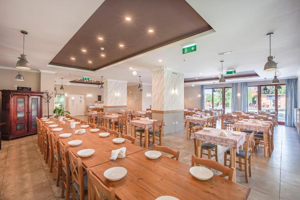Restaurace v ubytování Tölgyfa Fogadó