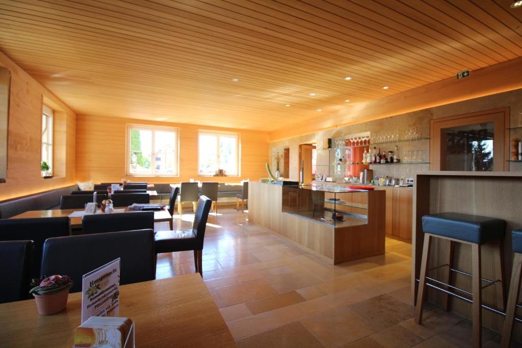 Restaurace v ubytování Ferienwohnung Feurle´s