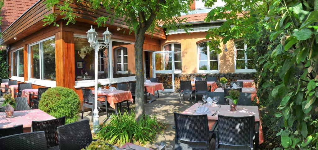Zahrada ubytování Auberge Ramstein Hôtel - Restaurant