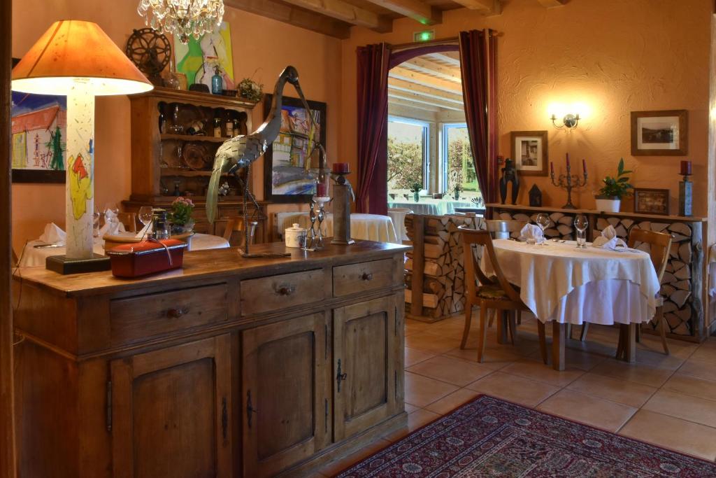 Nápoje v ubytování Auberge Ramstein Hôtel - Restaurant