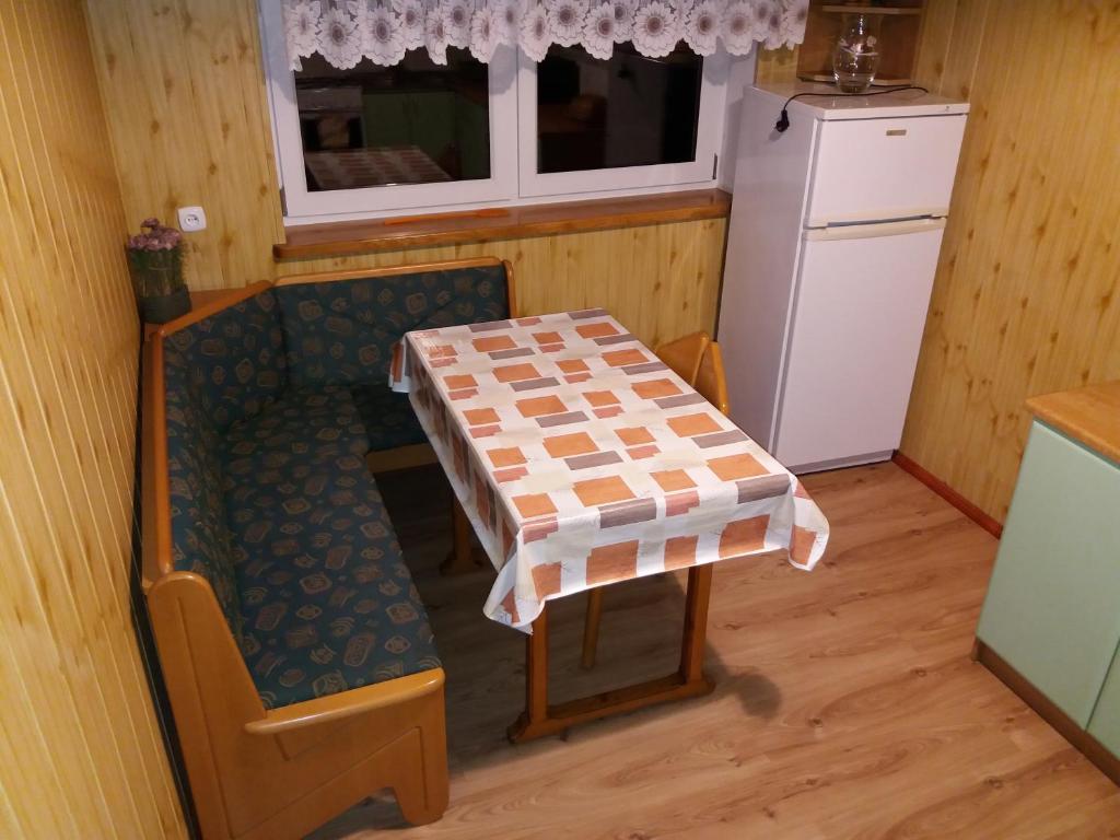 Kuchyňa alebo kuchynka v ubytovaní Przystanek Mazury