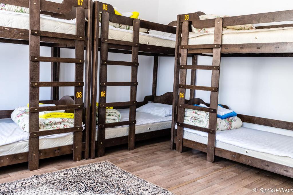 Postel nebo postele na pokoji v ubytování KbH-Karakol based Hostel
