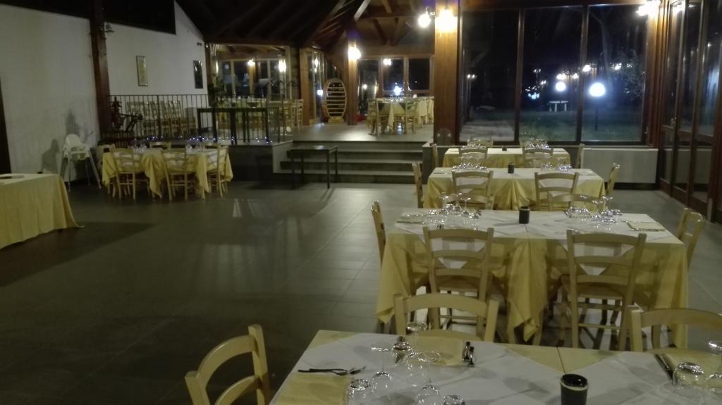 Reštaurácia alebo iné gastronomické zariadenie v ubytovaní Guesthouse il Ciliegio