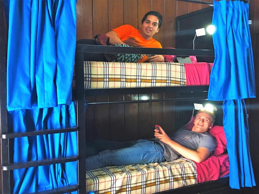 Costa Rica Backpackers - Bed In 4-Bed Male Dormitory Room