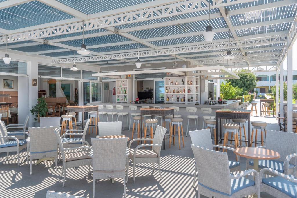 Reštaurácia alebo iné gastronomické zariadenie v ubytovaní Tropical Sol