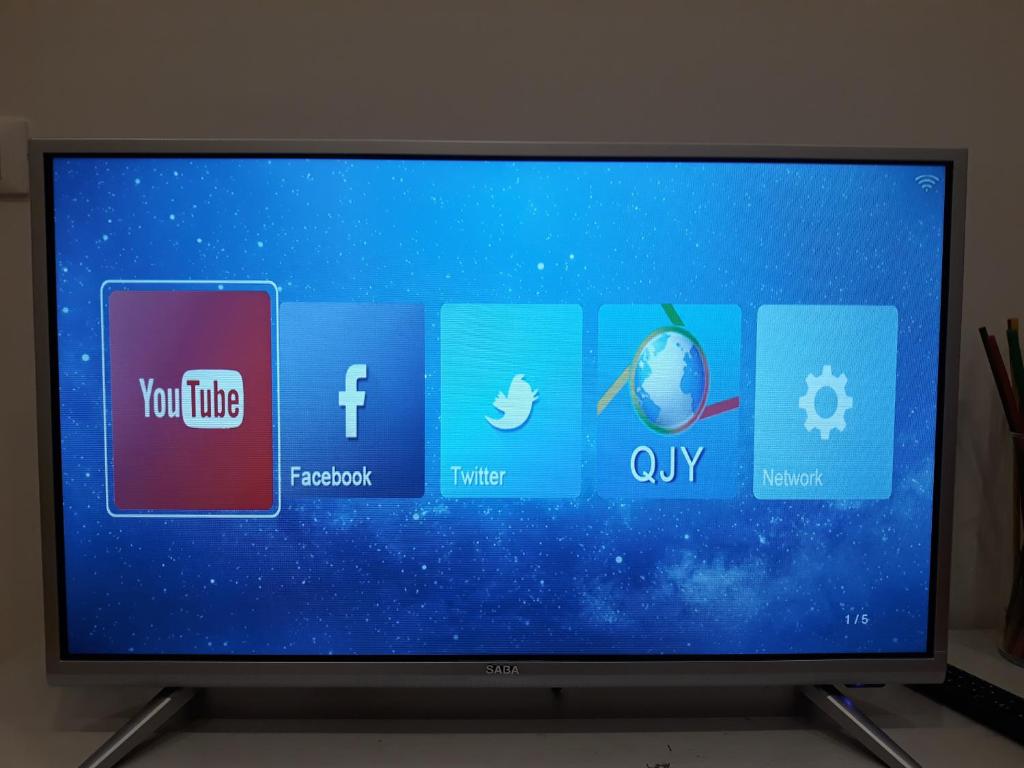 Telewizja i/lub zestaw kina domowego w obiekcie Alysia Apartment