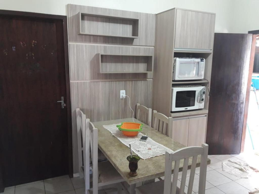  Casa 2 quartos perto praia