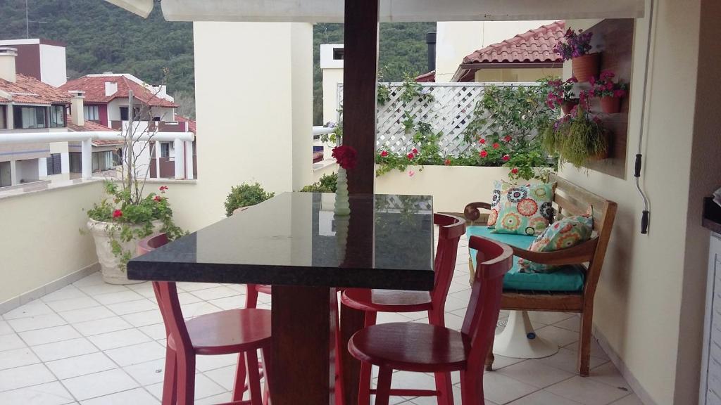  Apto de cobertura na praia da Cachoeira