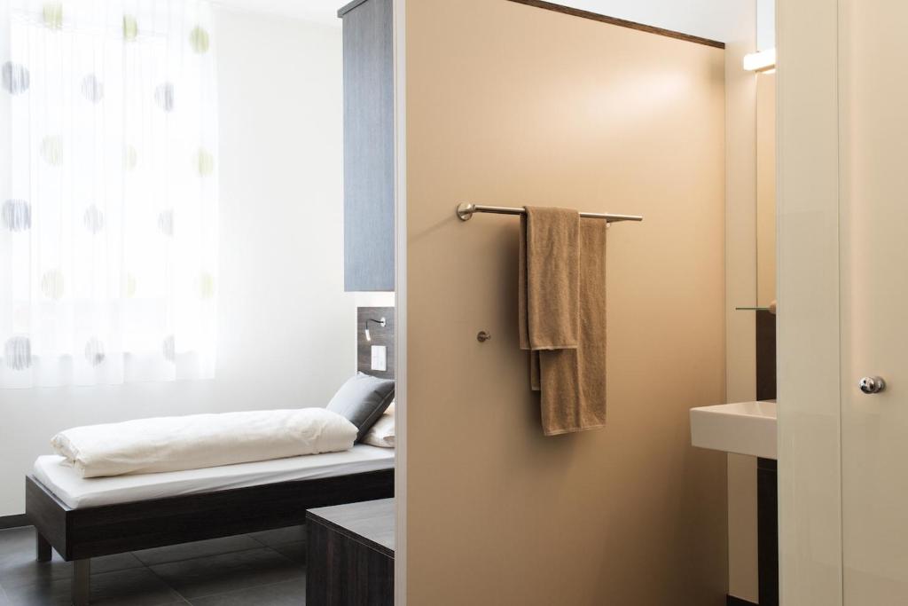 eee Hotel Traun - Resim 21