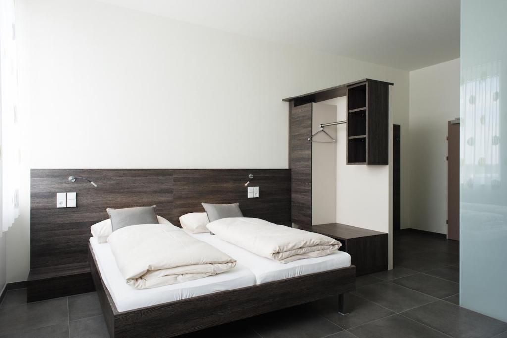 eee Hotel Traun - Resim 37