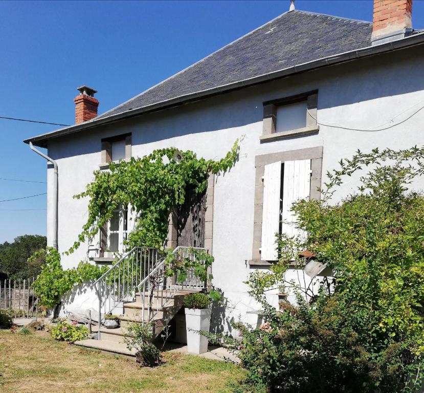 Chambre d'hôte équestre Au petit bonheur - Housity