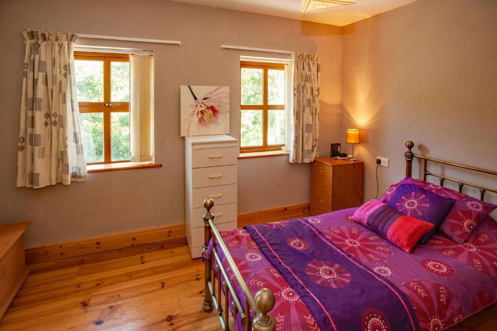 Postel nebo postele na pokoji v ubytování Cottage 182 – Letterfrack