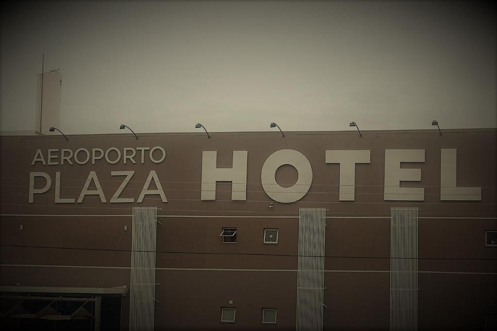  Aeroporto Plaza Hotel