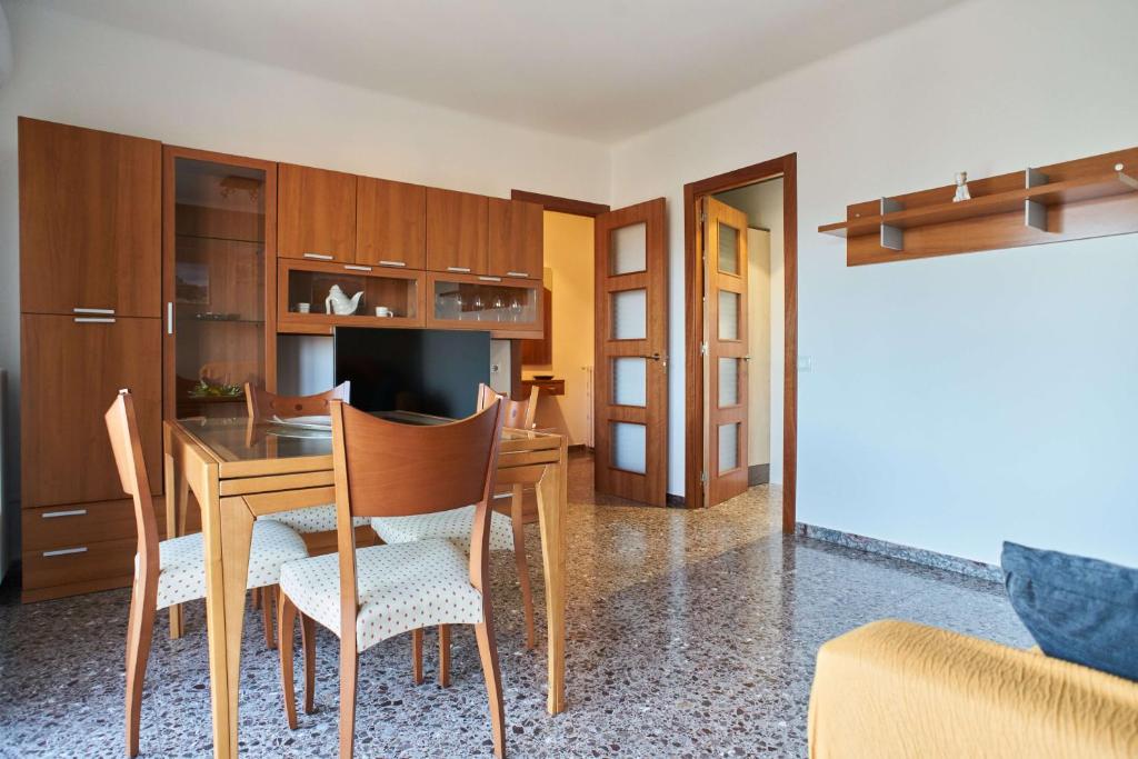 TV a/nebo společenská místnost v ubytování Manresa Apartamentos Turísticos