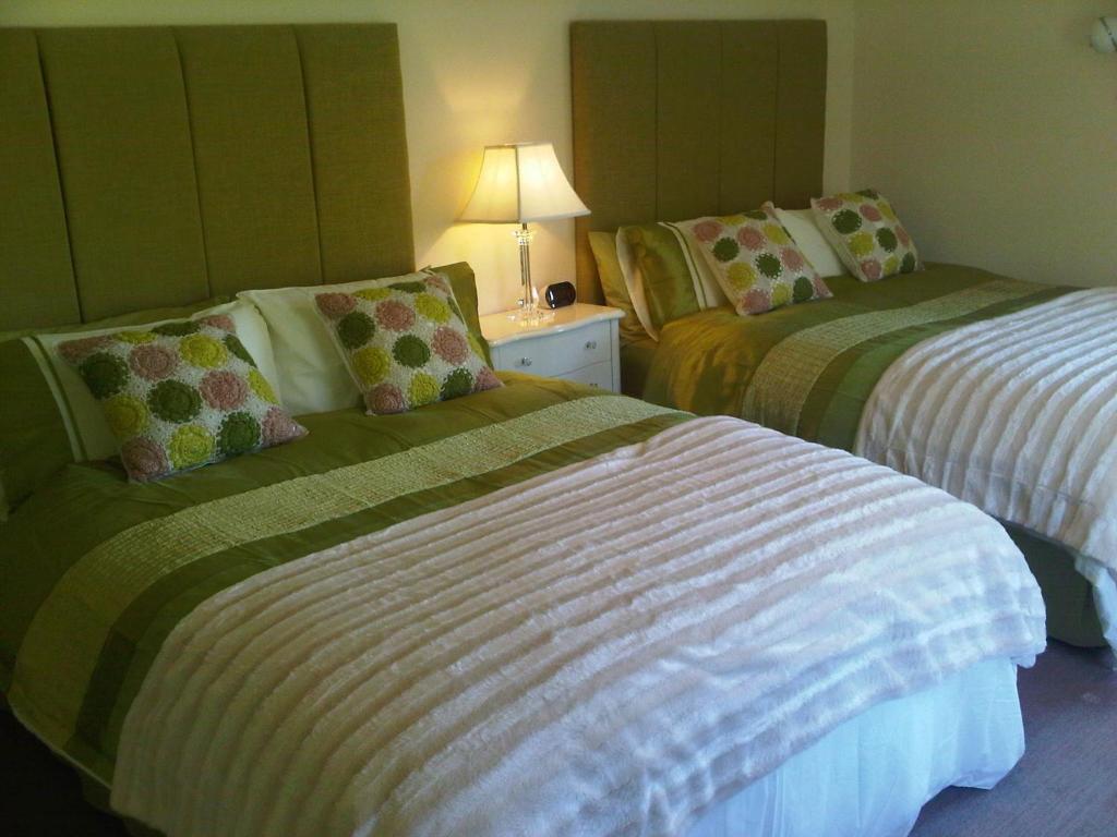 Plumpton House - Family Room