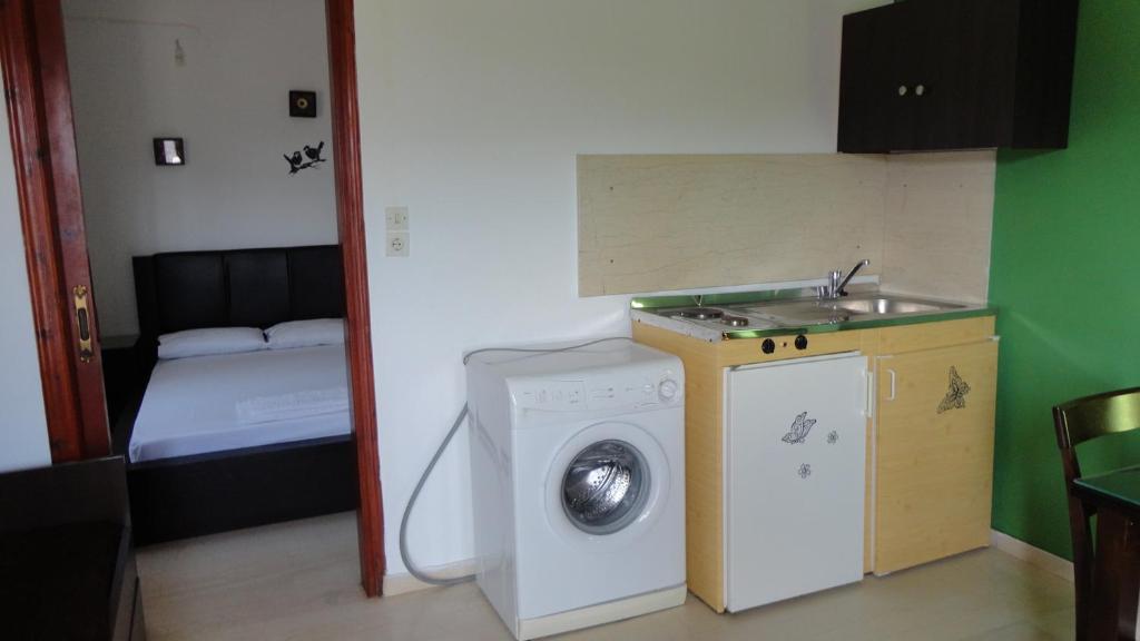 Manos Apartments - 18