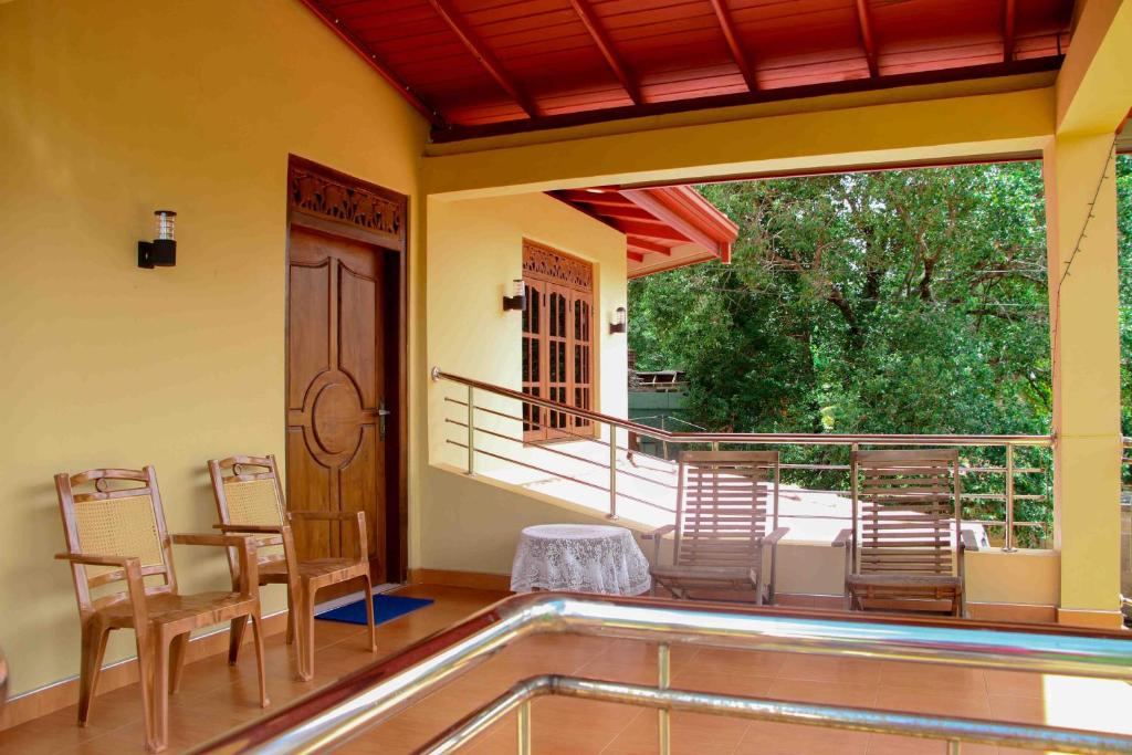 Sigiriya Peacock Homestay - 6