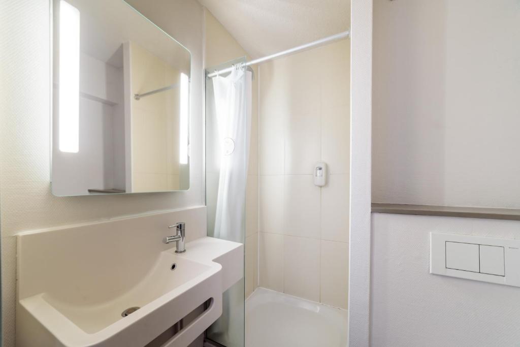 B&B HOTEL Belfort - Vierpersoonskamer – Niet-roken