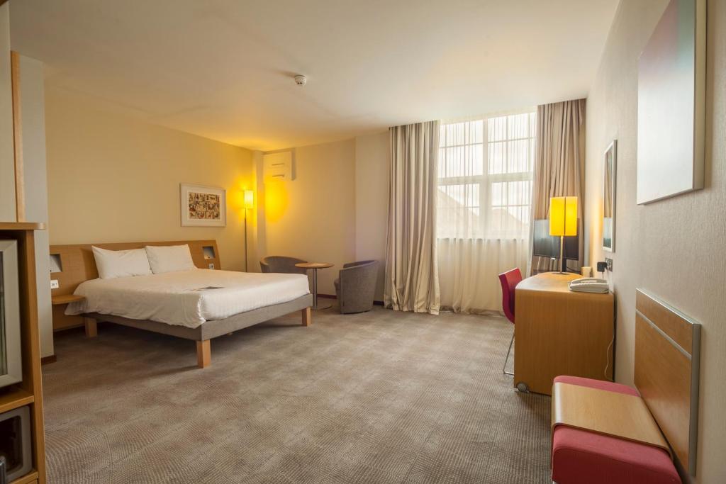 Novotel Cardiff Centre - 上级皇后区