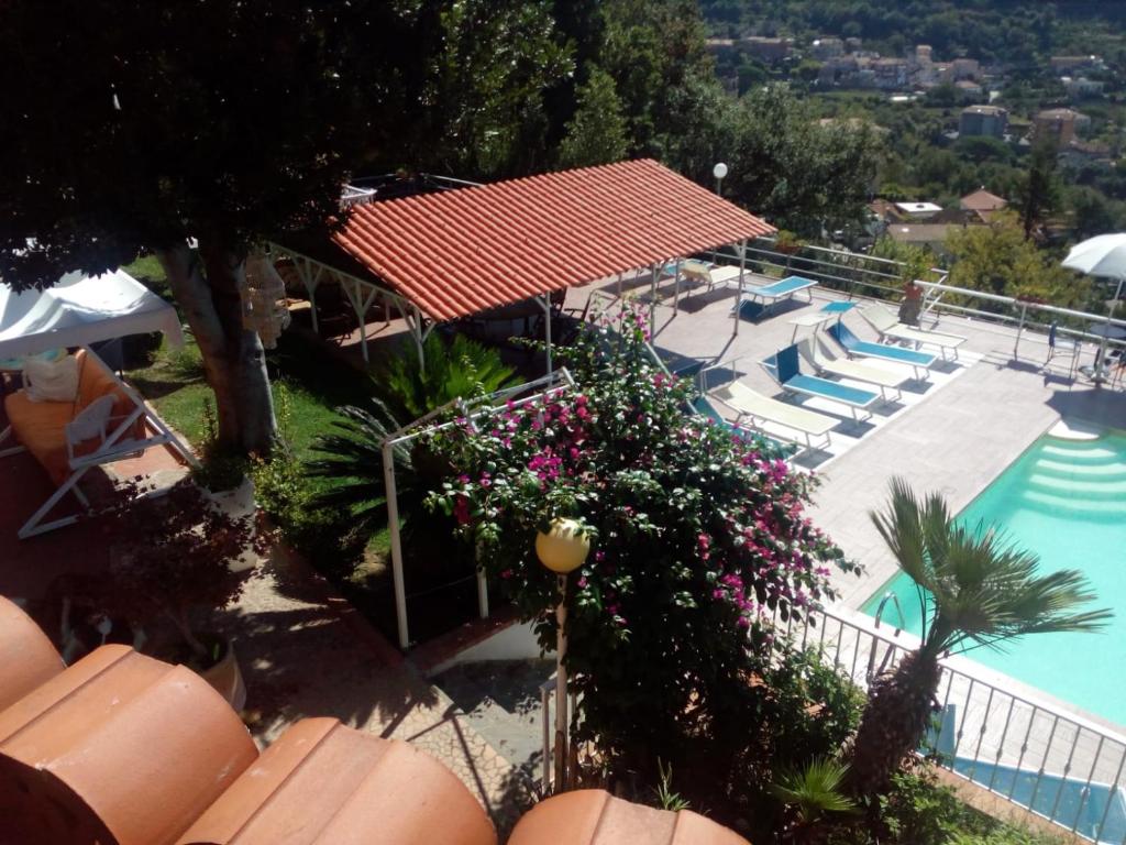 The swimming pool at or close to Villa Fernanda