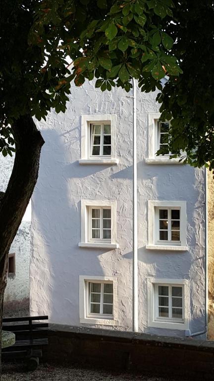 Living-in-History: Heidi Braun Cottage - Appartement
