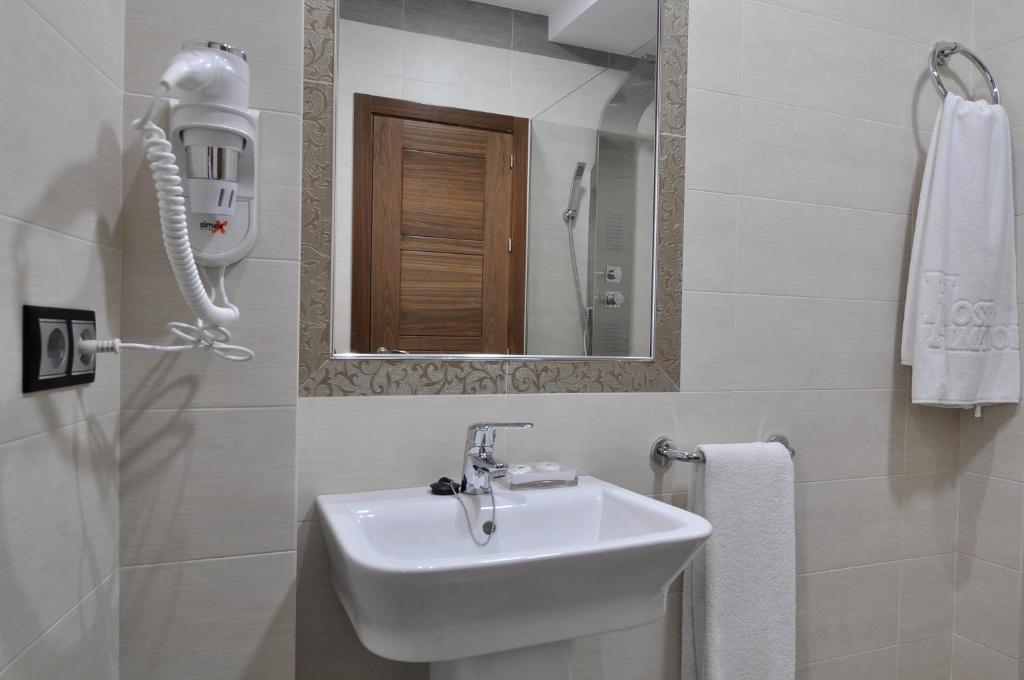 Koupelna v ubytování Hostal Almanzor