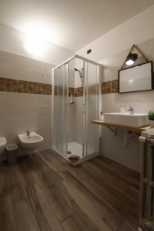 Koupelna v ubytování InGarda Rooms