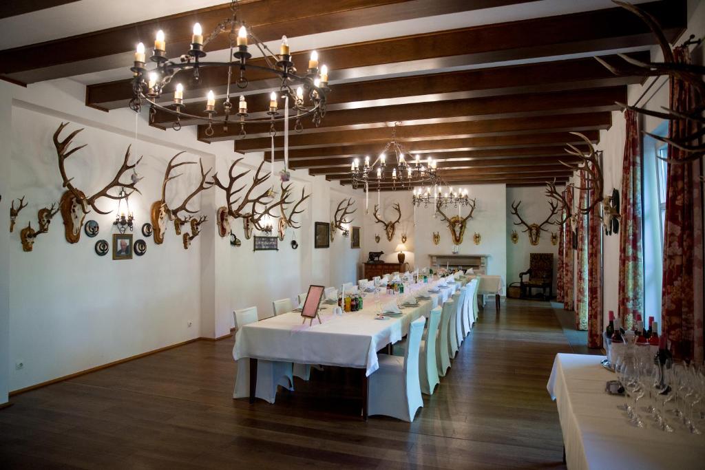 Restaurace v ubytování Hubertus Hof Landhotel