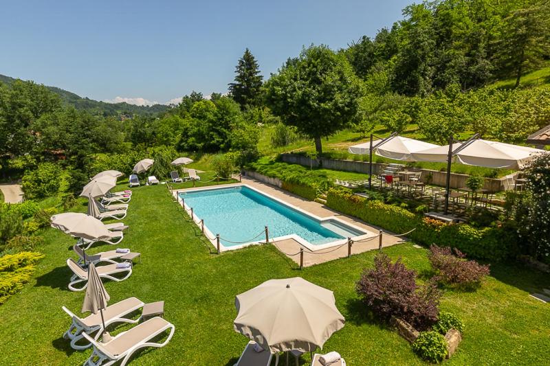 The swimming pool at or close to Agriturismo Nonna Du