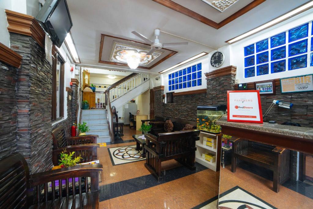 TV a/nebo společenská místnost v ubytování L Mansion 2 Palanan Makati City