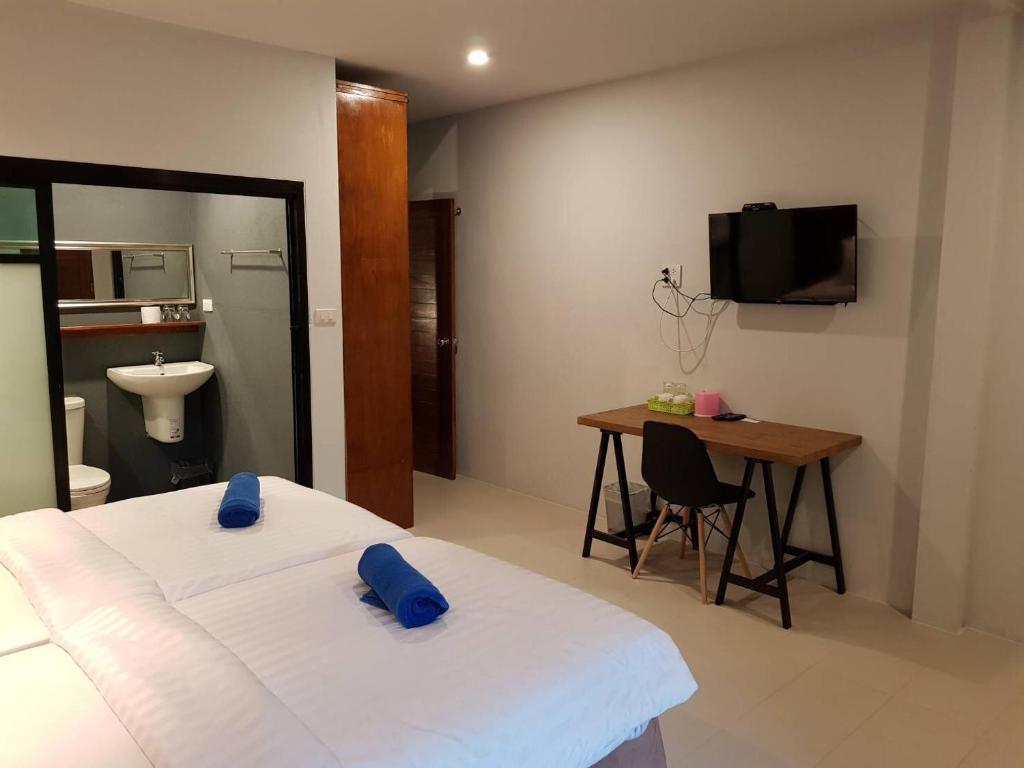 Anattaya Holiday Home - 1