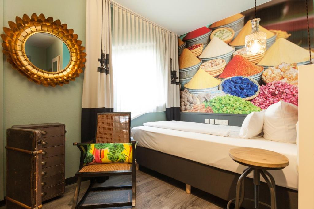 Postel nebo postele na pokoji v ubytování Best Western Hotel Nürnberg am Hauptbahnhof