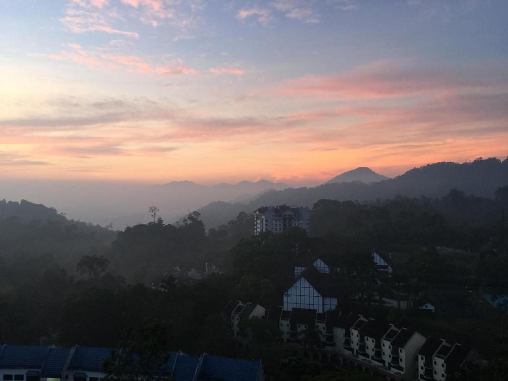 3 bedroom Paul Meranti A-407 Rainforest Genting Highland Home