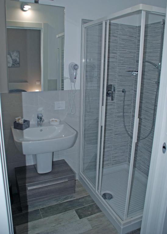 Bonne Nuit Guest House - Camera Doppia Con Bagno Privato