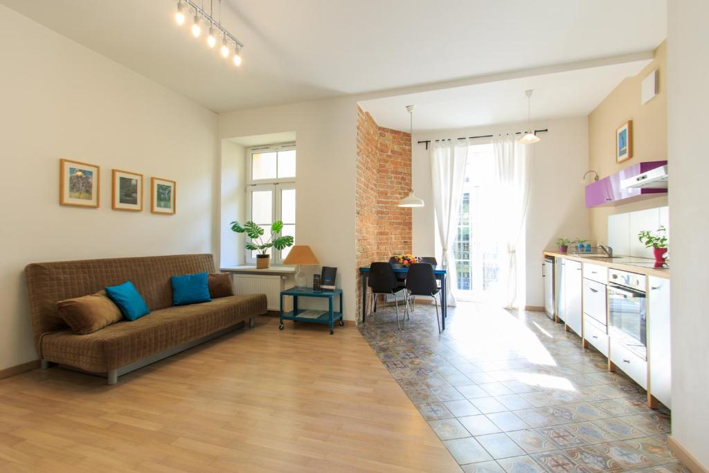Rental Apartments Wilcza - Housity