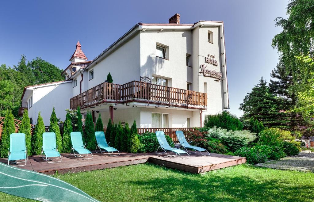 Zahrada ubytování Hotel Konradówka Wellness & SPA - 300 metrów do centrum