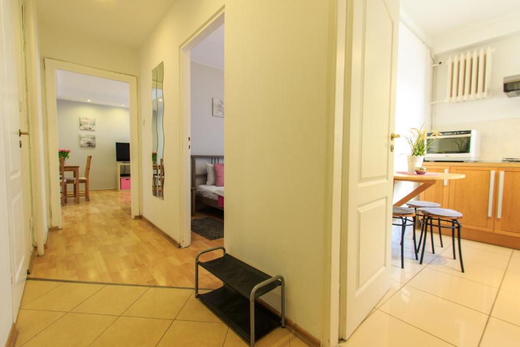Kuchyňa alebo kuchynka v ubytovaní Rental Apartments Warecka