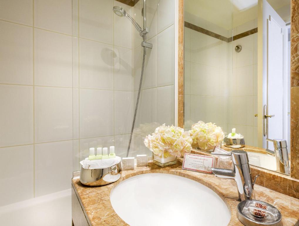 Dauphine Saint Germain - Resim 23