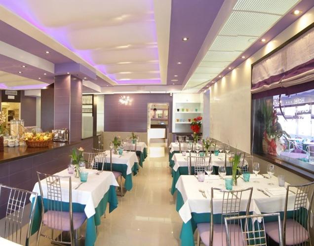 Restaurace v ubytování Hotel Germania