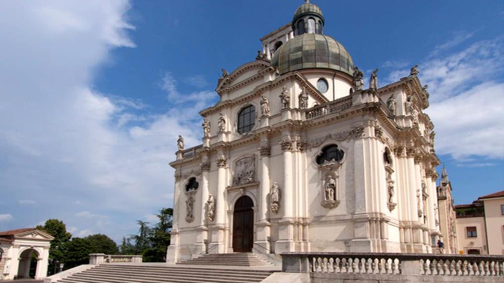 Zdjęcie z galerii obiektu B&B La Magnolia w mieście Creazzo