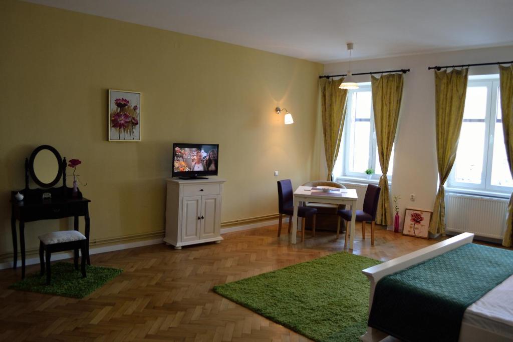 Casa Krone - Pia?a Sfatului - Resim 9